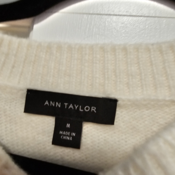 Ann Taylor sweater - Picture 6 of 7